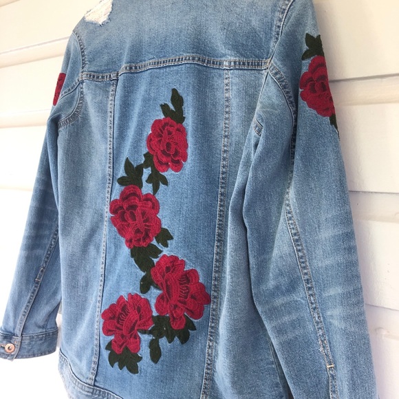 ARIZONA JEANS Embroidered Floral Denim Jacket - Picture 3 of 8